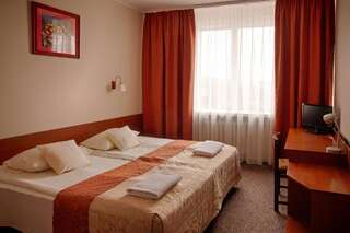 Отель Hotel Turkus Белосток Двухместный номер с 1 кроватью или 2 отдельными кроватями-7